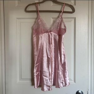 Elegant Pink Lace Trim Chemise